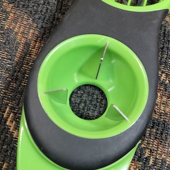 OXO Good Grips 3-in-1 Avocado Slicer #2 - Picture 4 of 5